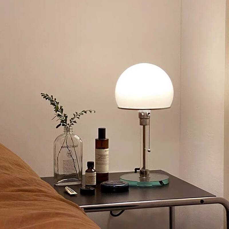 Lampe de table hémisphérique en verre Lighteme