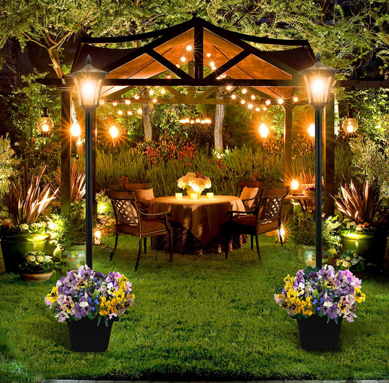 Lampadaire solaire d'extérieur Lighteme de 64 pouces avec jardinière, 70 lumens, à énergie solaire, 4 hauteurs réglables - Noir