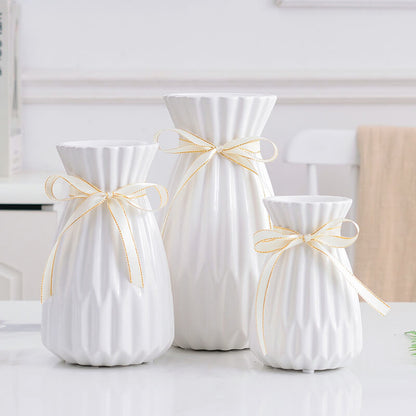 Vase en porcelaine blanche Lighteme Fashion