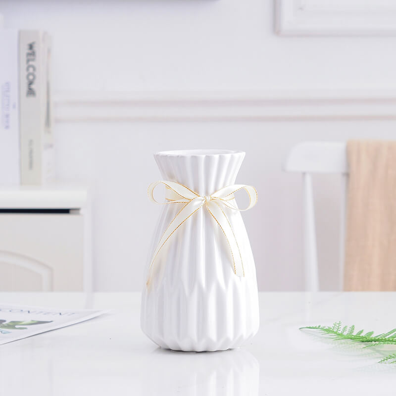 Vase en porcelaine blanche Lighteme Fashion