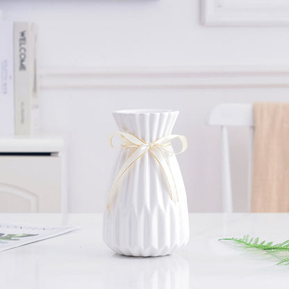 Vase en porcelaine blanche Lighteme Fashion