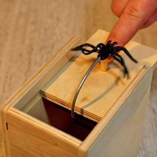 Ihrtrade Halloween decoration Prank Scare Spider