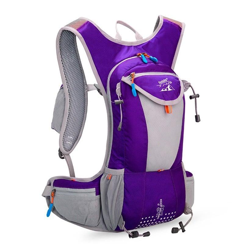 Lighteme-Reitrucksack. Entdecken Sie mehr mit einem Rucksack für die freie Natur!