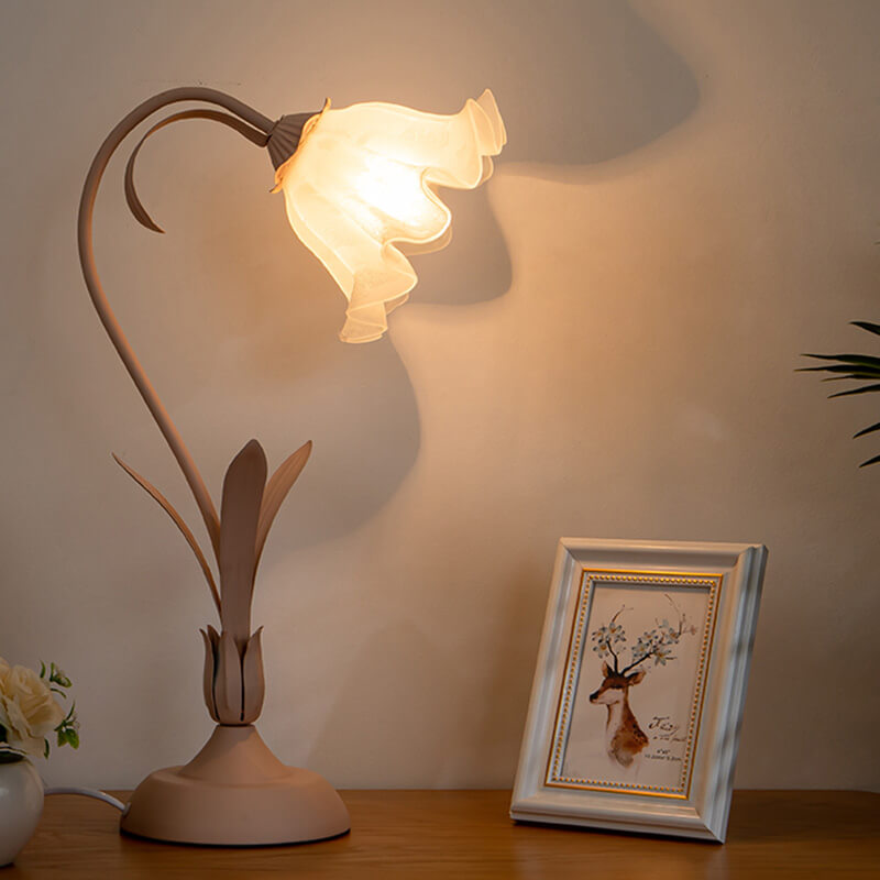 Lighteme Romantische Blumen-Tischlampe