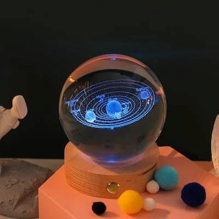 Globe de cristal lumineux 3D Lighteme - une veilleuse pas comme les autres !