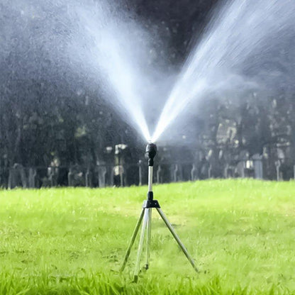 Mit dem rotierenden Stativregner von Lighteme können Sie Ihren Garten mühelos bewässern! 
