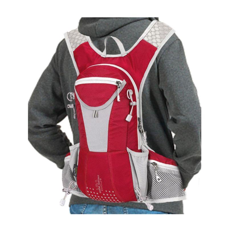 Lighteme-Reitrucksack. Entdecken Sie mehr mit einem Rucksack für die freie Natur!