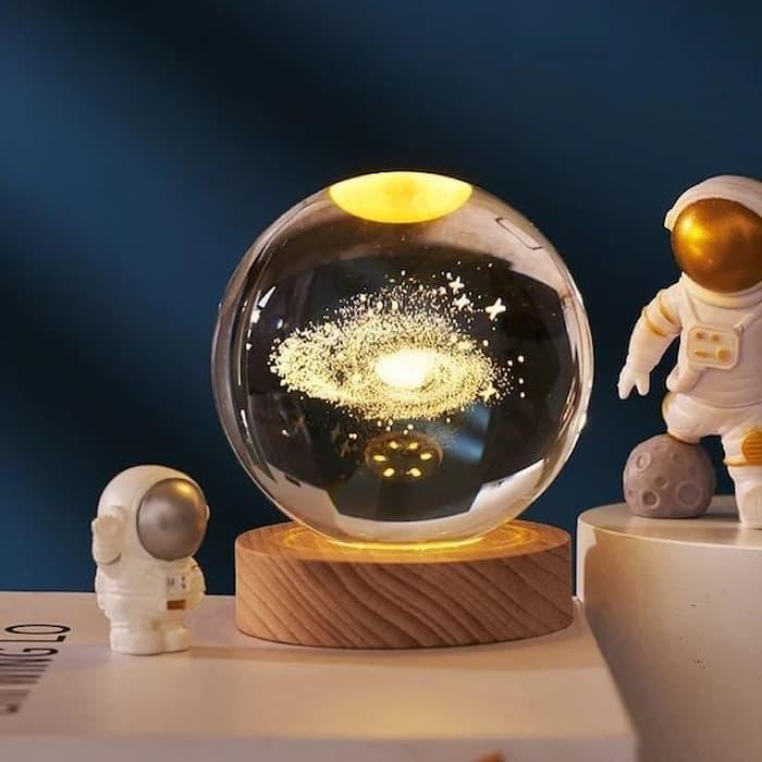 Globe de cristal lumineux 3D Lighteme - une veilleuse pas comme les autres !