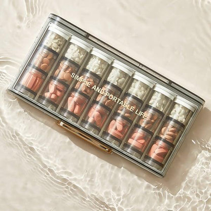 Tragbare Pillendose mit großem Fassungsvermögen von Lighteme für die Woche