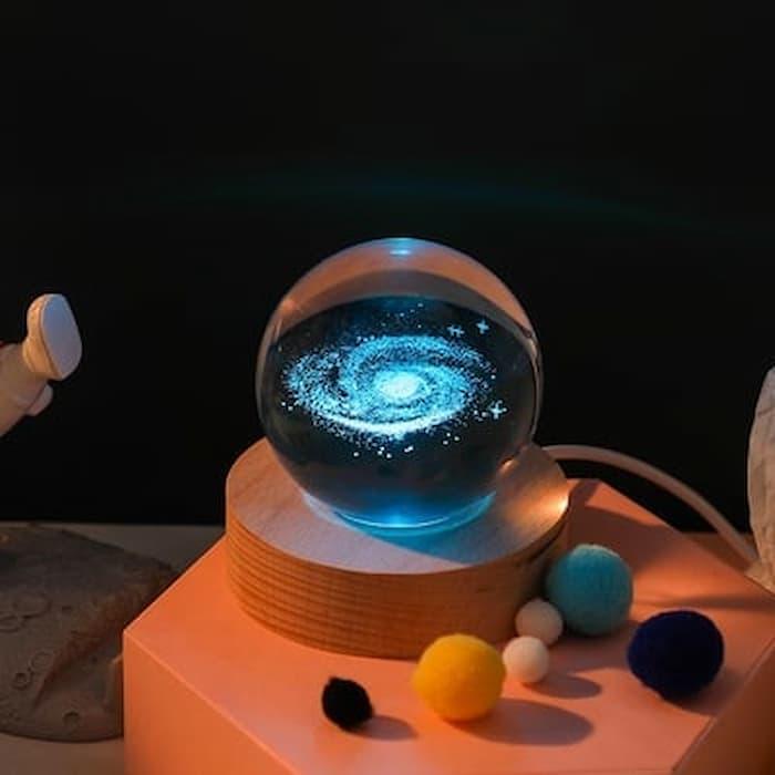 Globe de cristal lumineux 3D Lighteme - une veilleuse pas comme les autres !