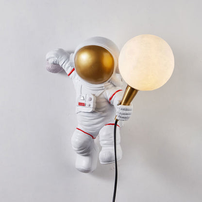 Lighteme Astronaut Tischlampe aus Kunstharz