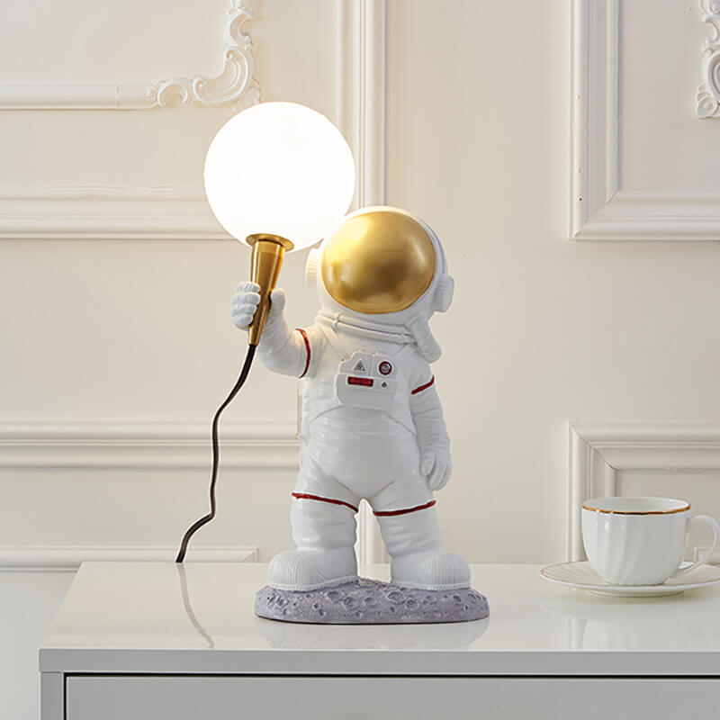 Lighteme Astronaut Tischlampe aus Kunstharz