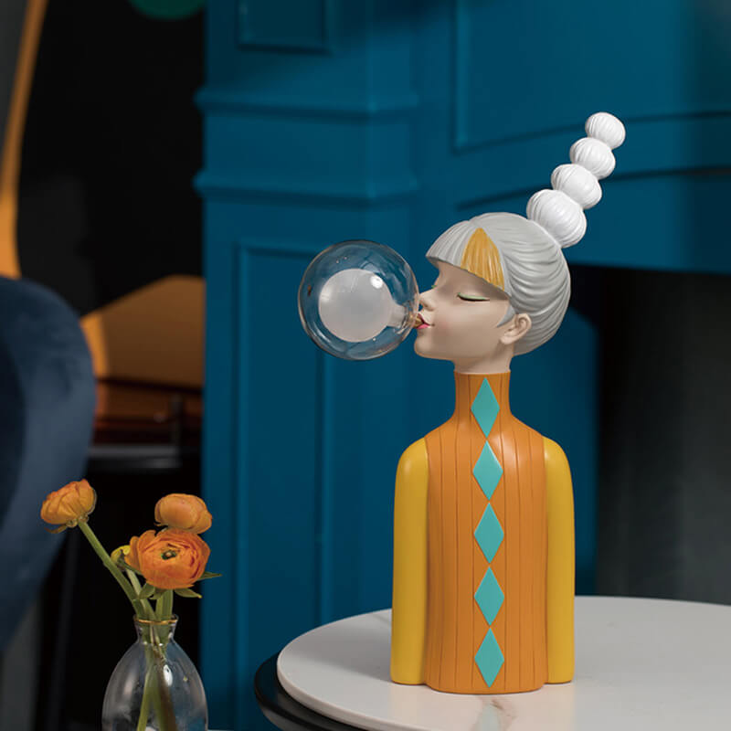Lighteme Beauty Girl Resin Table Lamp