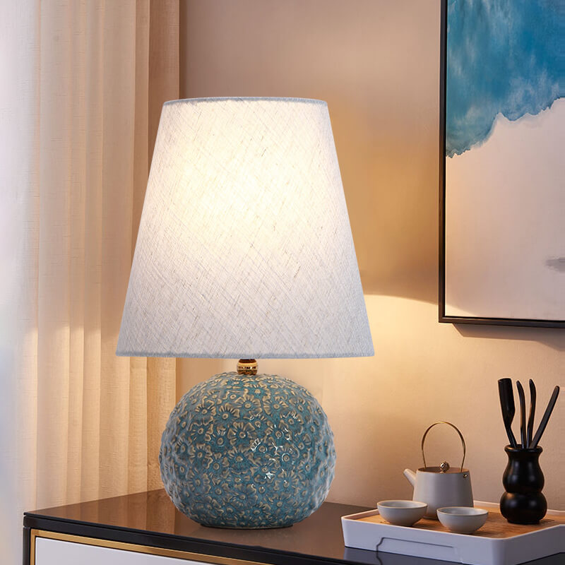 Lighteme Keramik-Tischlampe mit geschnitzter Blume
