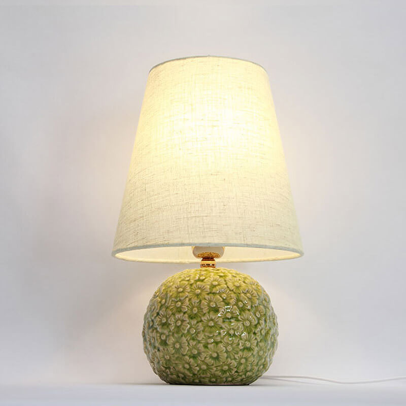 Lighteme Keramik-Tischlampe mit geschnitzter Blume