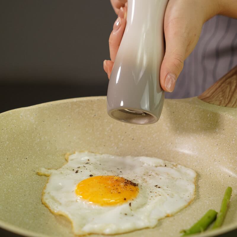 Lighteme Ceramic Pepper Grinder