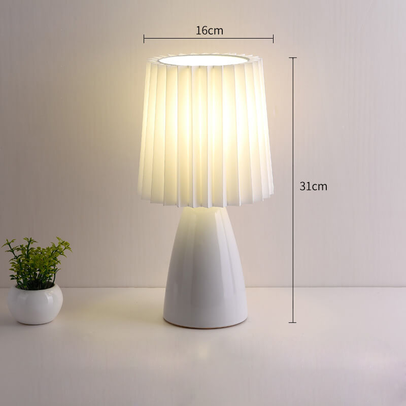 Lampe de table plissée en céramique Lighteme