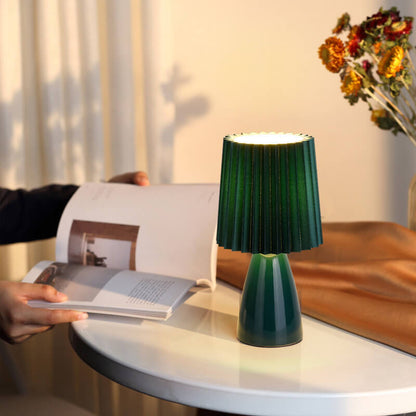 Lampe de table plissée en céramique Lighteme