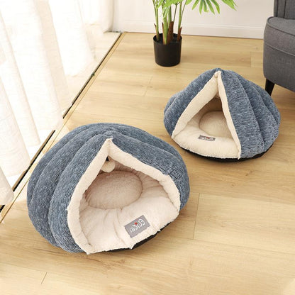 Lighteme Dreieckiges Katzenbett aus Chenille-PV-Fleece (2 Größen)