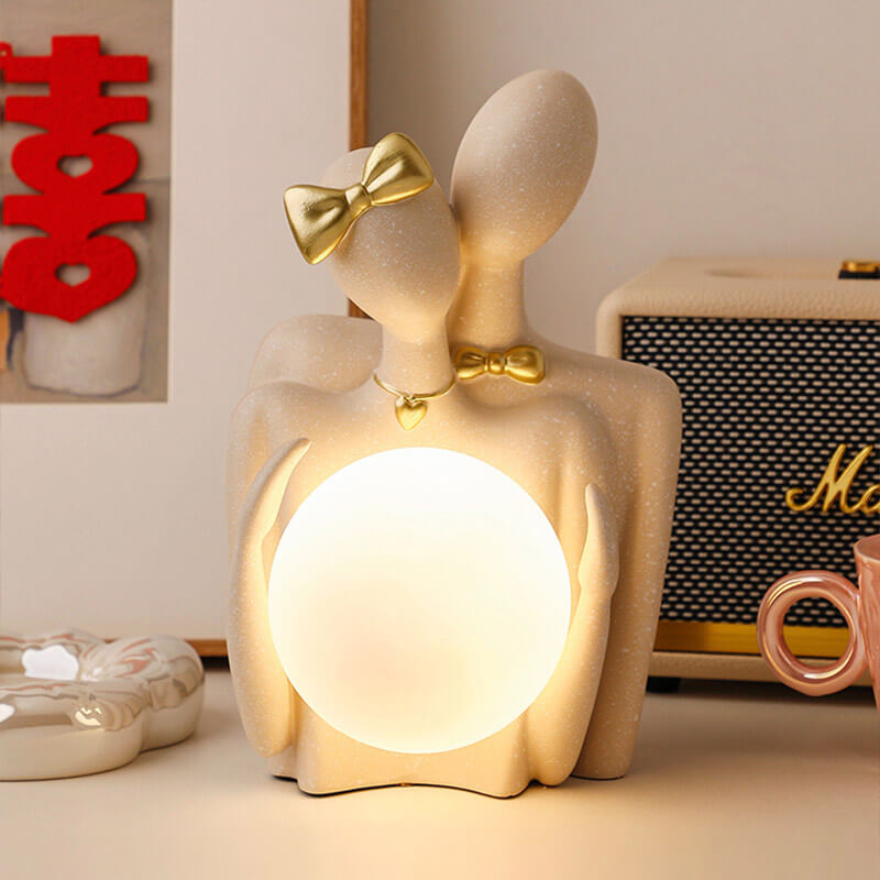 Lighteme Paar hält Mondlampe-Ornamente