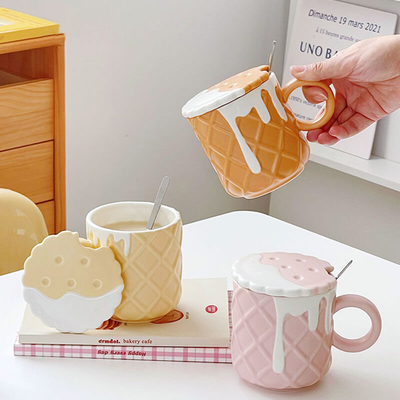 Lighteme – Cremefarbene Keramiktasse in Keksform