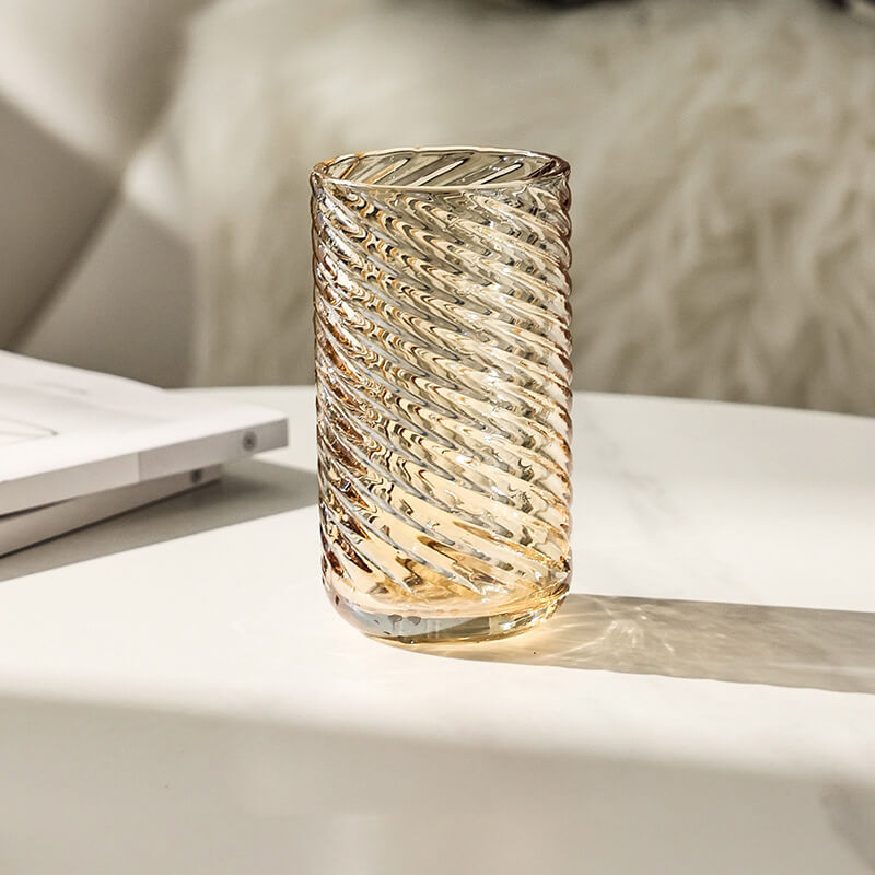 Lighteme – Geprägter gerippter Glasbecher