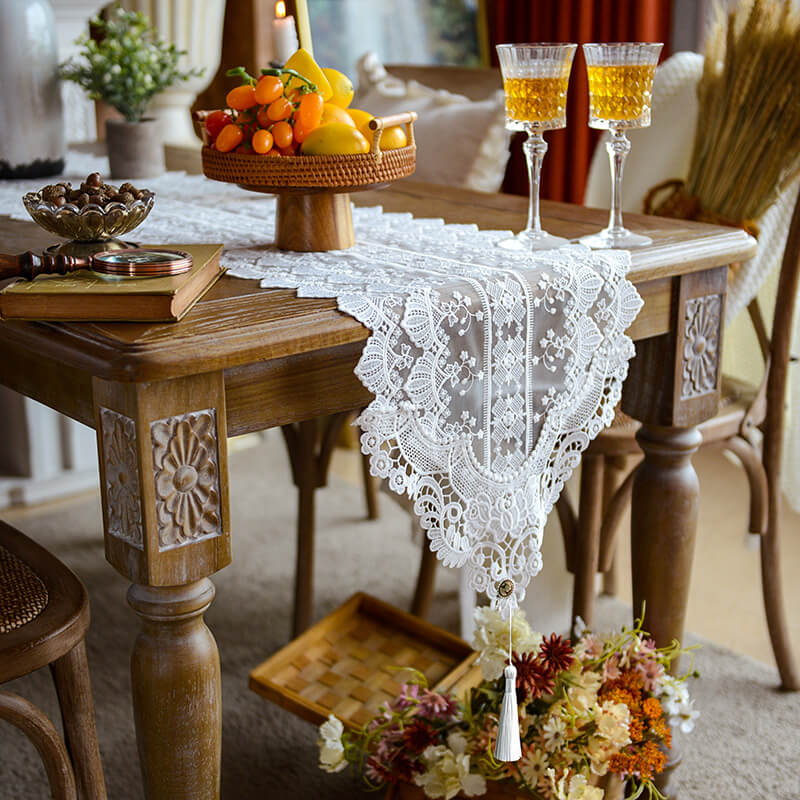 Lighteme Embroidered Hollow Macrame Table Runner