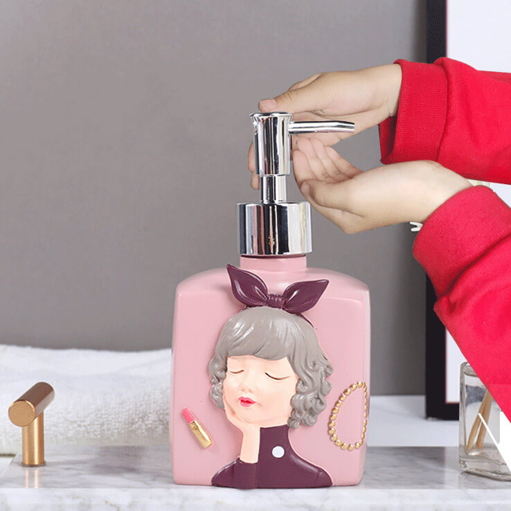 Distributeur de savon en résine Lighteme Fashion Girl