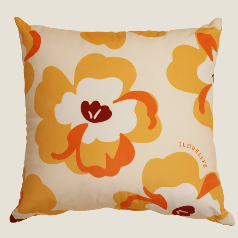 Kissenbezug mit Blumenmuster von Lighteme
