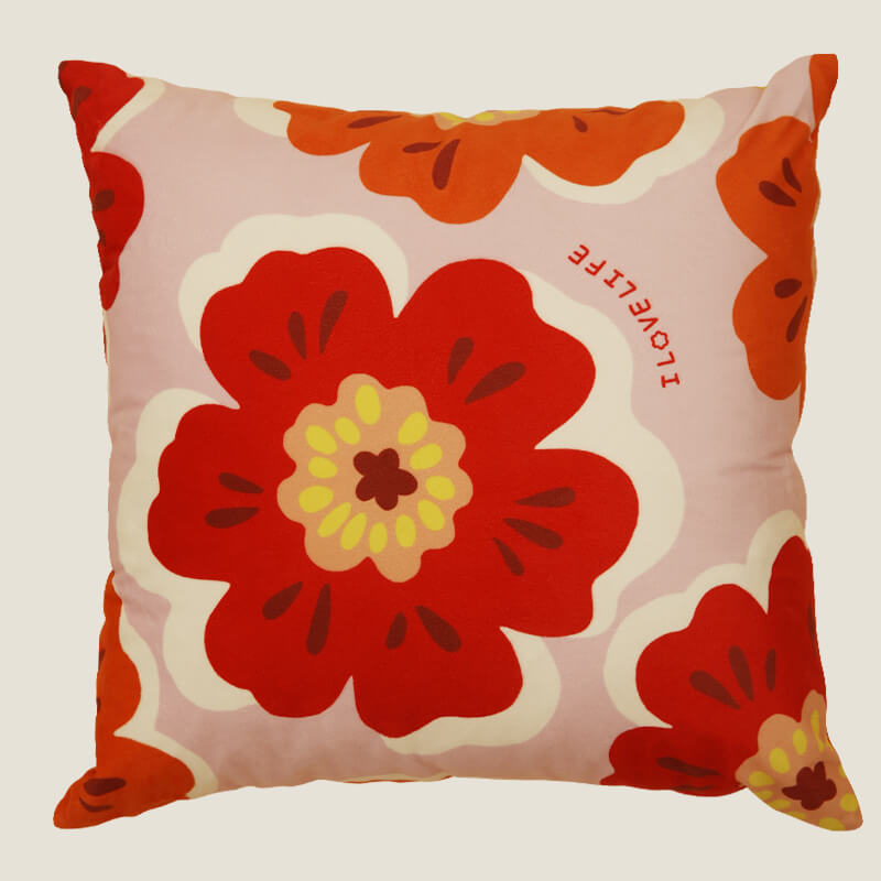 Kissenbezug mit Blumenmuster von Lighteme