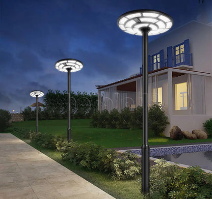 Lighteme 2500W Solar-Außenleuchte UFO Gartenmast und Wandstraßenlaternen für Haus, Hof, Bauernhäuser mit Fernbedienung
