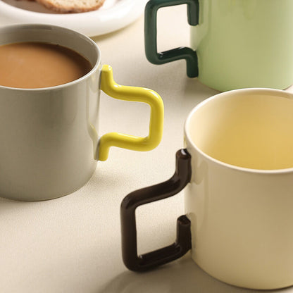 Lighteme Keramiktasse mit geometrischem Griff