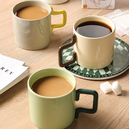 Lighteme Keramiktasse mit geometrischem Griff