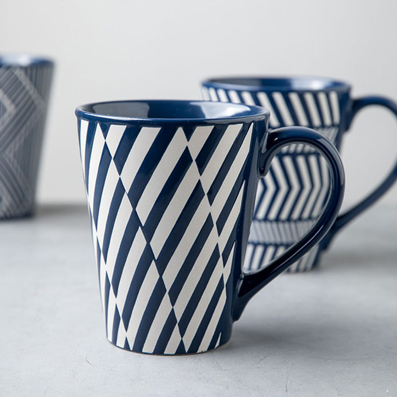 Lighteme Keramiktasse mit geometrischem Muster