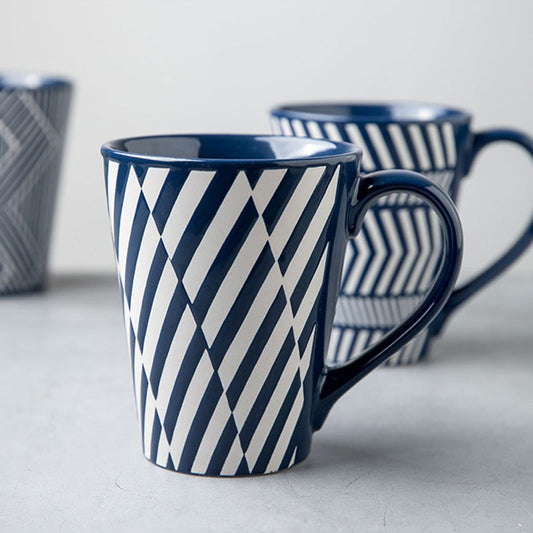 Lighteme Keramiktasse mit geometrischem Muster