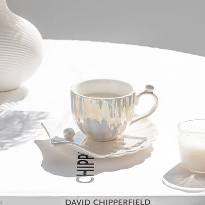 Lighteme Tasse und Untertasse mit Perlen-Muschelmuster und Farbverlauf