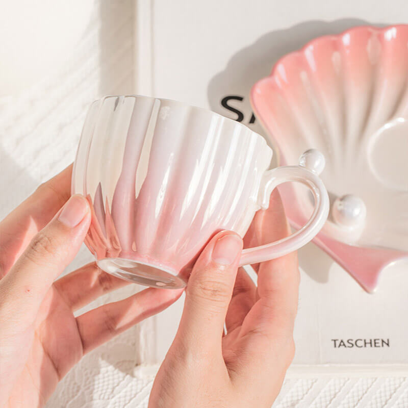 Lighteme Tasse und Untertasse mit Perlen-Muschelmuster und Farbverlauf