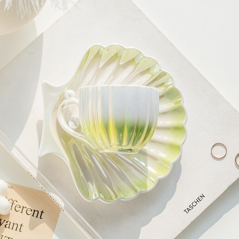 Lighteme Tasse und Untertasse mit Perlen-Muschelmuster und Farbverlauf