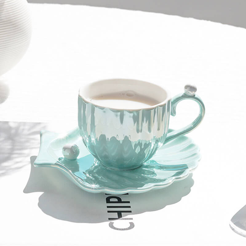 Lighteme Tasse und Untertasse mit Perlen-Muschelmuster und Farbverlauf