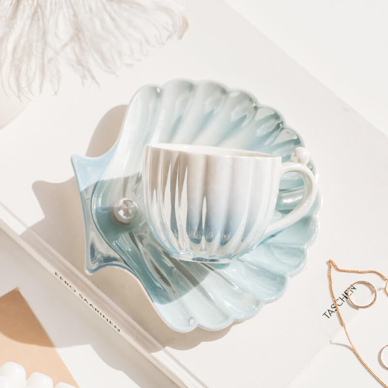 Lighteme Tasse und Untertasse mit Perlen-Muschelmuster und Farbverlauf
