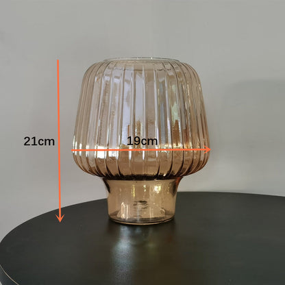 Lighteme Tischlampe aus gehämmertem Glas