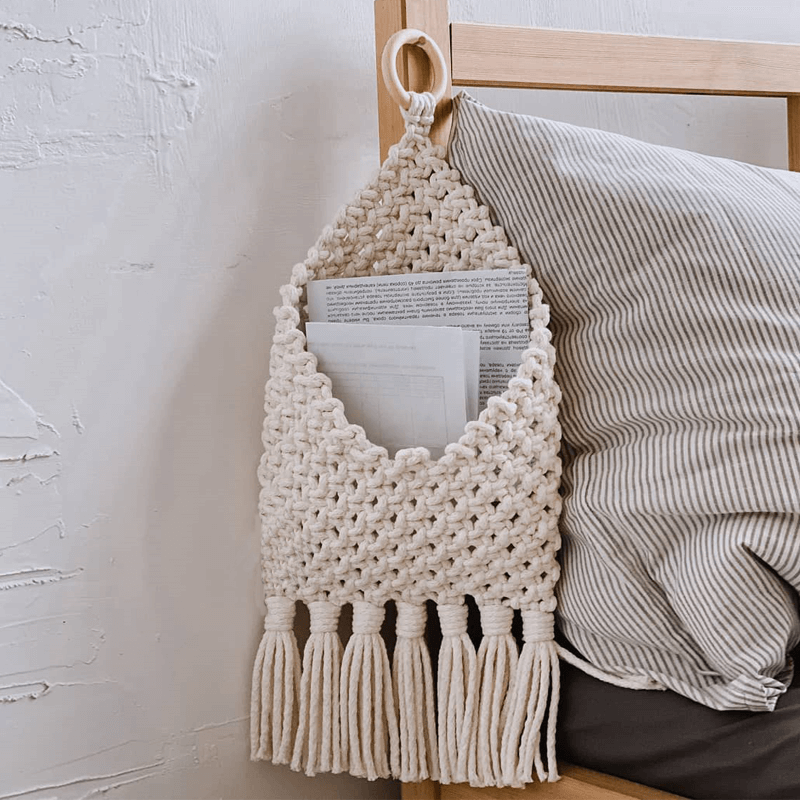 Sac de rangement mural tissé à la main avec pompons Lighteme
