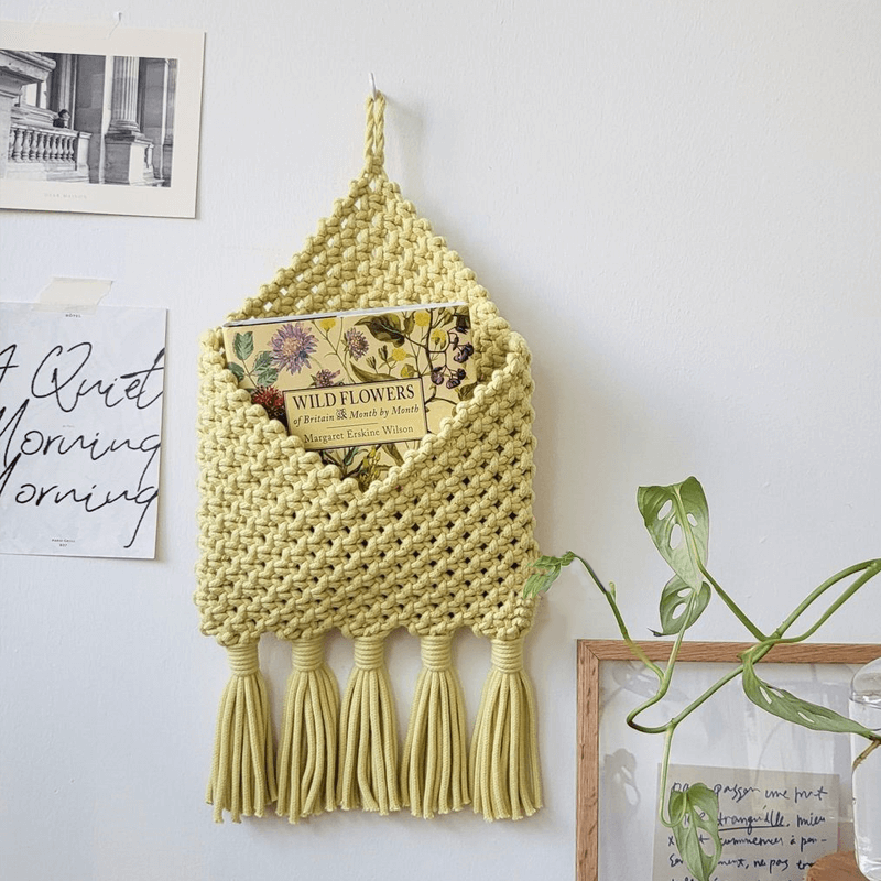 Sac de rangement mural tissé à la main avec pompons Lighteme