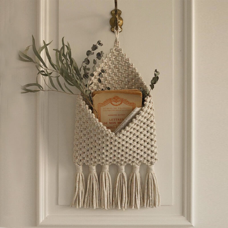 Sac de rangement mural tissé à la main avec pompons Lighteme