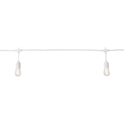 Lighteme 48 Fuß lange LED-Lichterkette für den Außenbereich zum Einstecken – 24 bruchsichere und wasserdichte Glühbirnen – Handelsqualität – UL-gelistetes Hochleistungskabel 