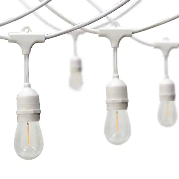 Lighteme 48 Fuß lange LED-Lichterkette für den Außenbereich zum Einstecken – 24 bruchsichere und wasserdichte Glühbirnen – Handelsqualität – UL-gelistetes Hochleistungskabel 