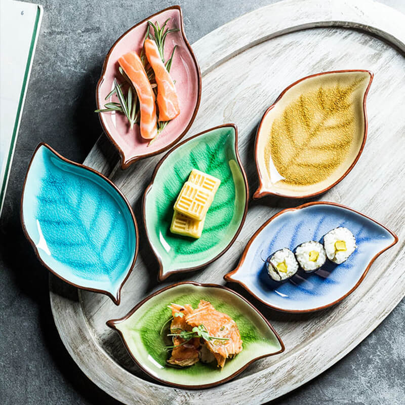 Lighteme Snackteller aus Keramik mit Blattrissen