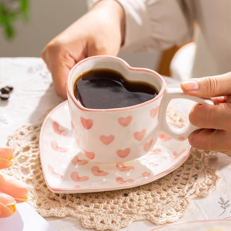 Lighteme Keramiktasse mit Herzmuster