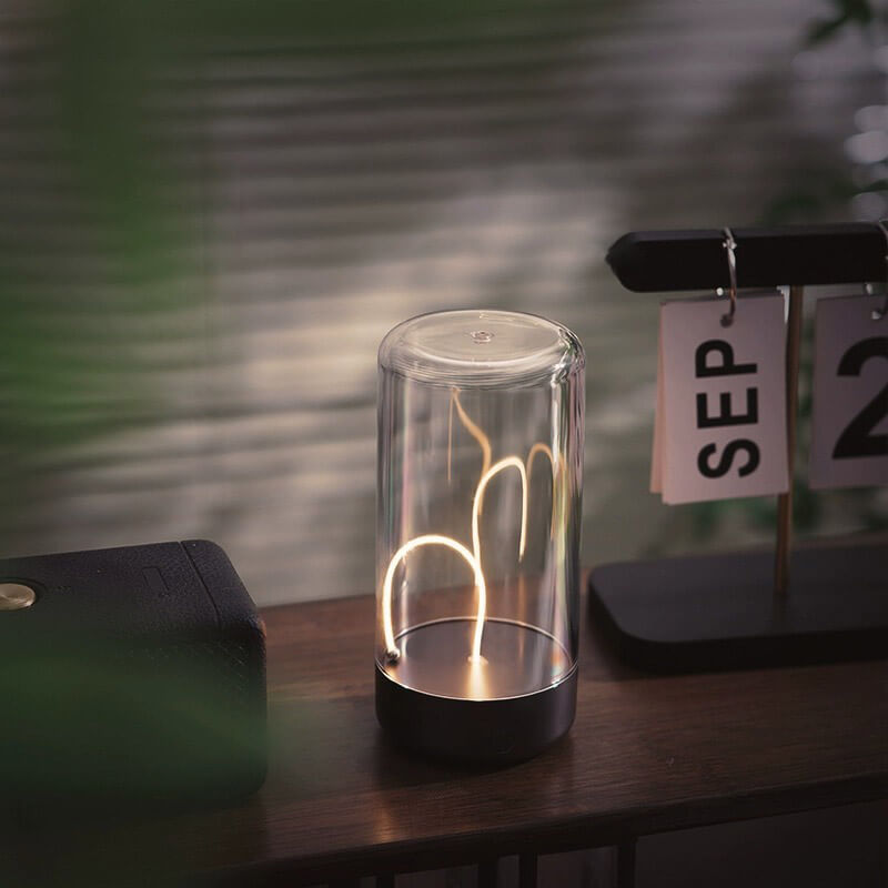 Lighteme Magnetic Line Table Lamp