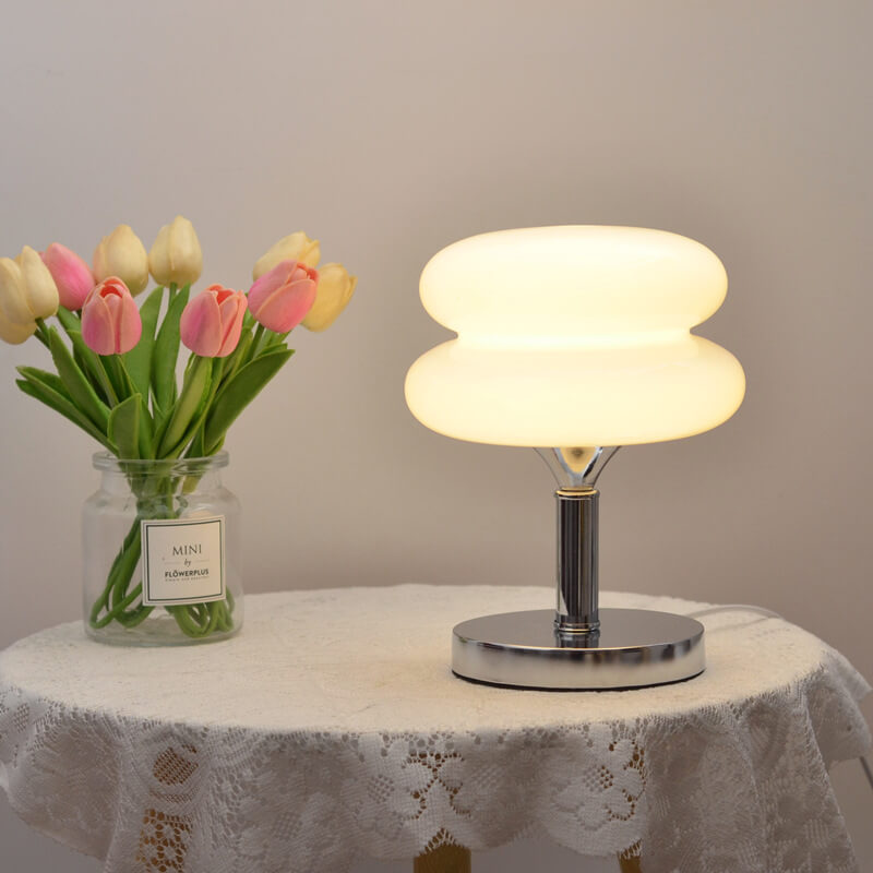 Lighteme New Egg Tart Glas-Schreibtischlampe